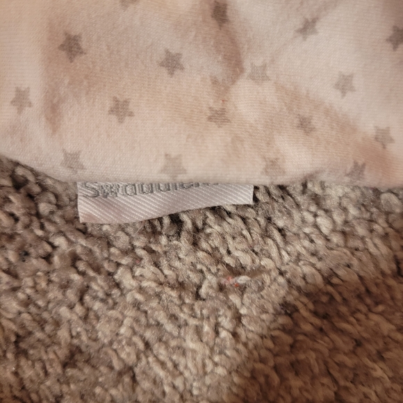 Swaddle Me Newborn Carter's One Size Sleep Sack and Bib Giraffe Stars - Picture 5 of 5